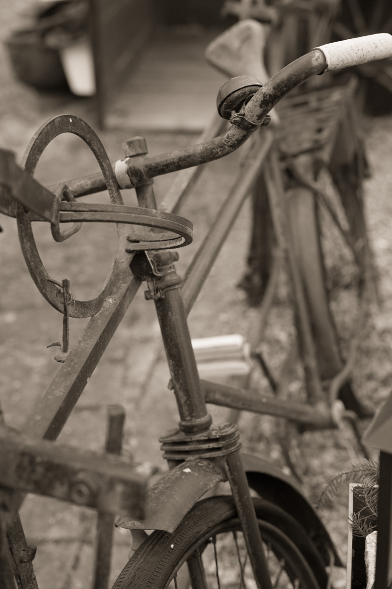 Gammal cykel vid Westerqwarn